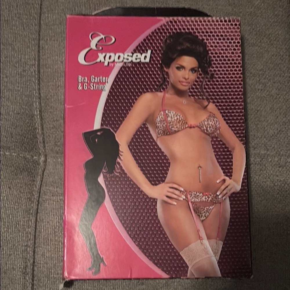Leopard Print Bra, Garter & G-String Set size L/XL​